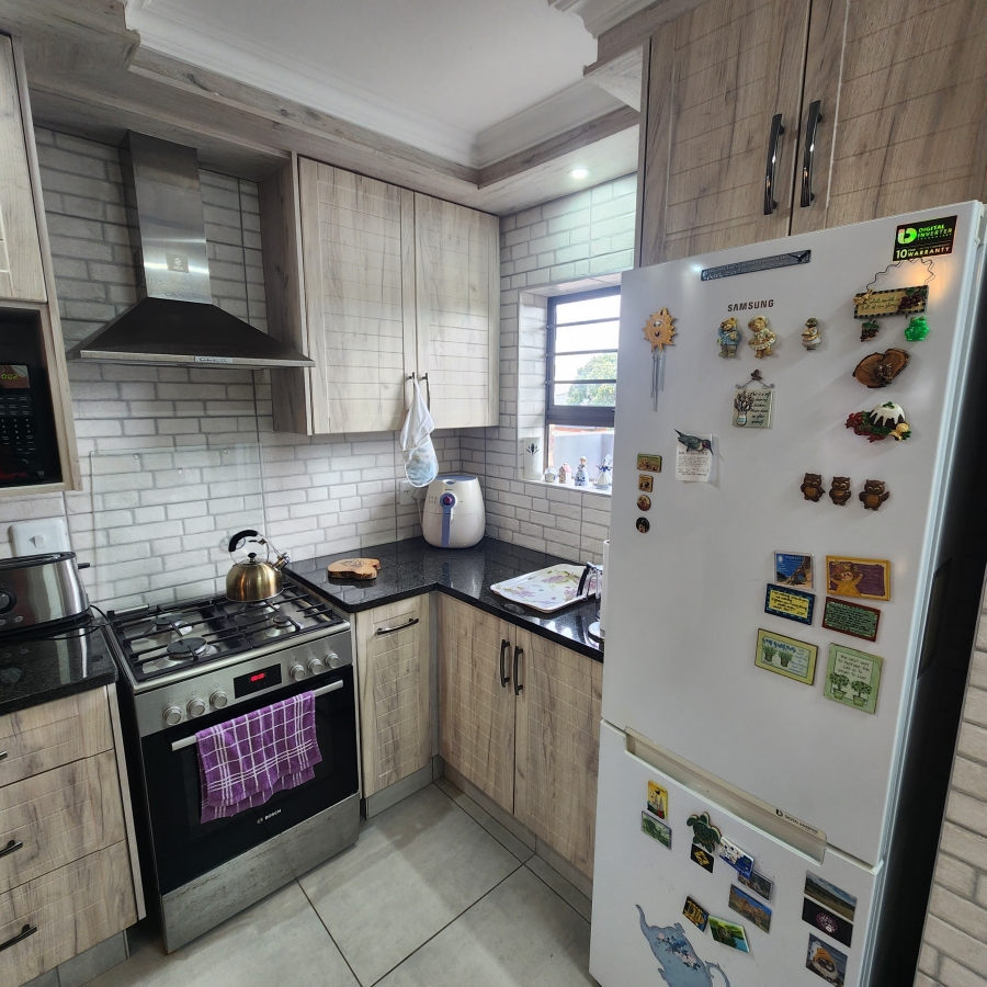 2 Bedroom Property for Sale in Dana Bay Western Cape